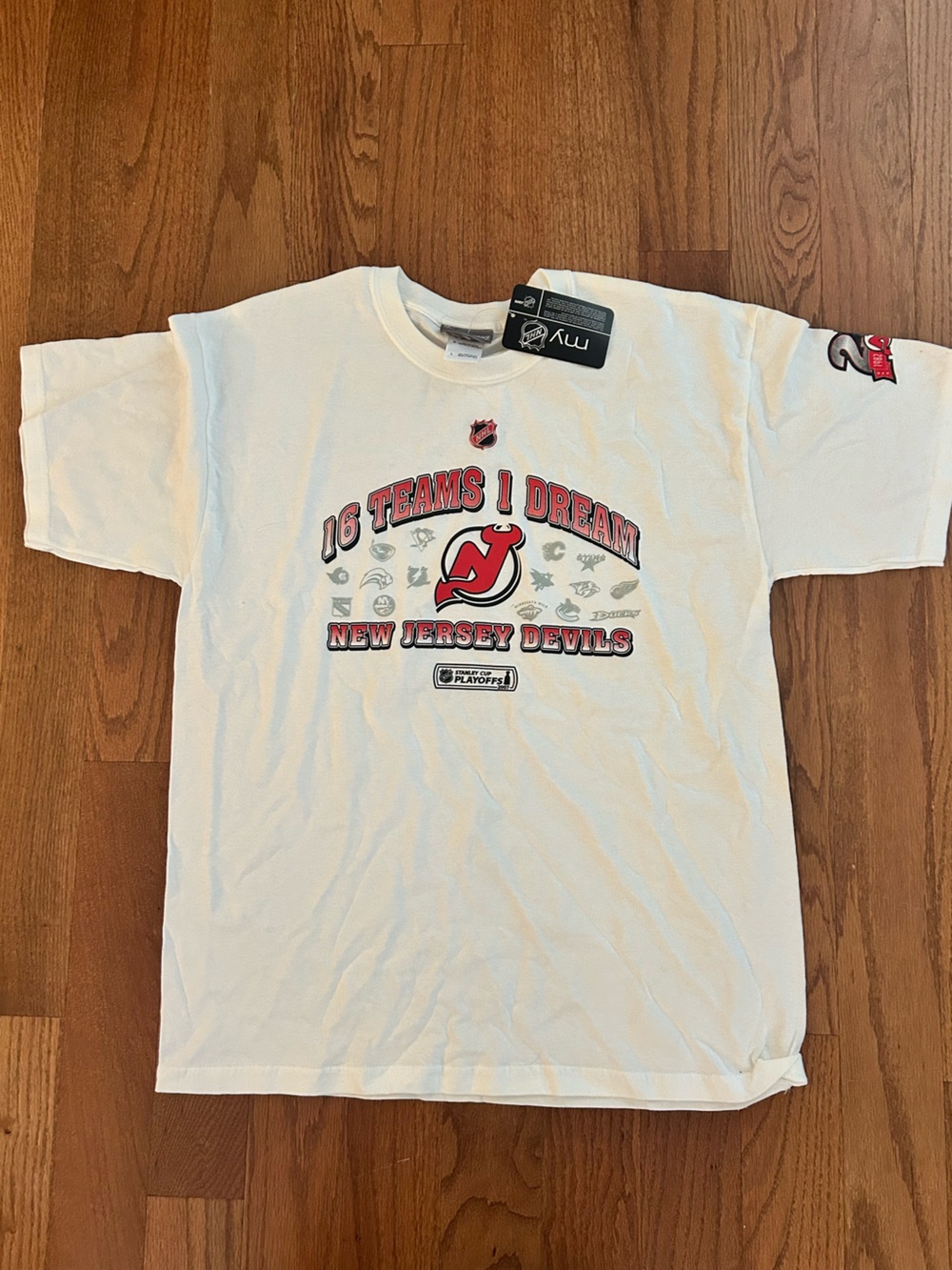 NHL New Jersey Devils 2007 Stanley Cup Playoffs Hockey NWT Tee 16 Teams 1 Dream